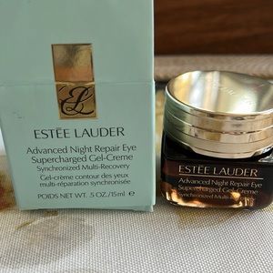 Estée Lauder Advanced Night Repair Eye Supercharged Gel-Creme
Synchronized